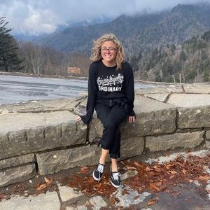 Meet your Posher, Nikki